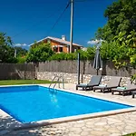 Casa Bastiani With Pool And Grill In Villa Buje