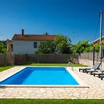 Casa Bastiani With Pool And Grill In Buje