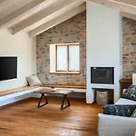 Casa Bastiani With Pool And Grill In Villa
