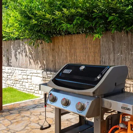 Villa Casa Bastiani With Pool And Grill In *