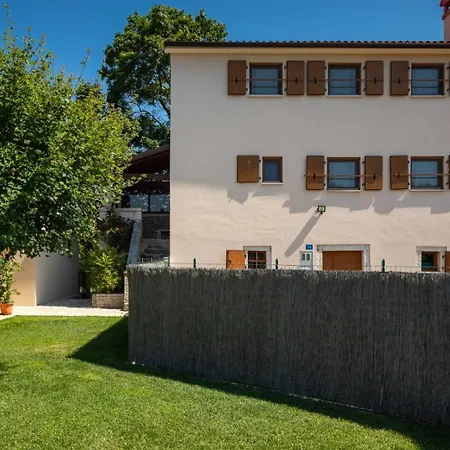 Villa Casa Bastiani With Pool And Grill In