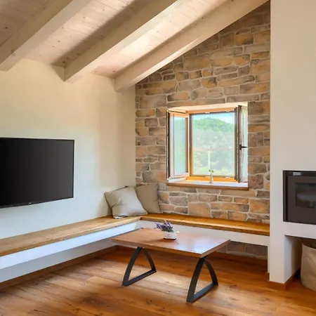 Willa Casa Bastiani With Pool And Grill In Buje