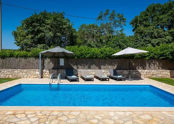 Casa Bastiani With Pool And Grill In * Buje