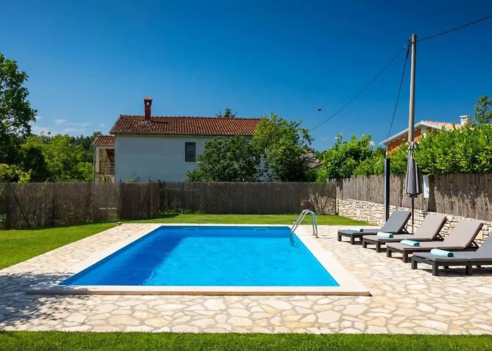 Casa Bastiani With Pool And Grill In Buje